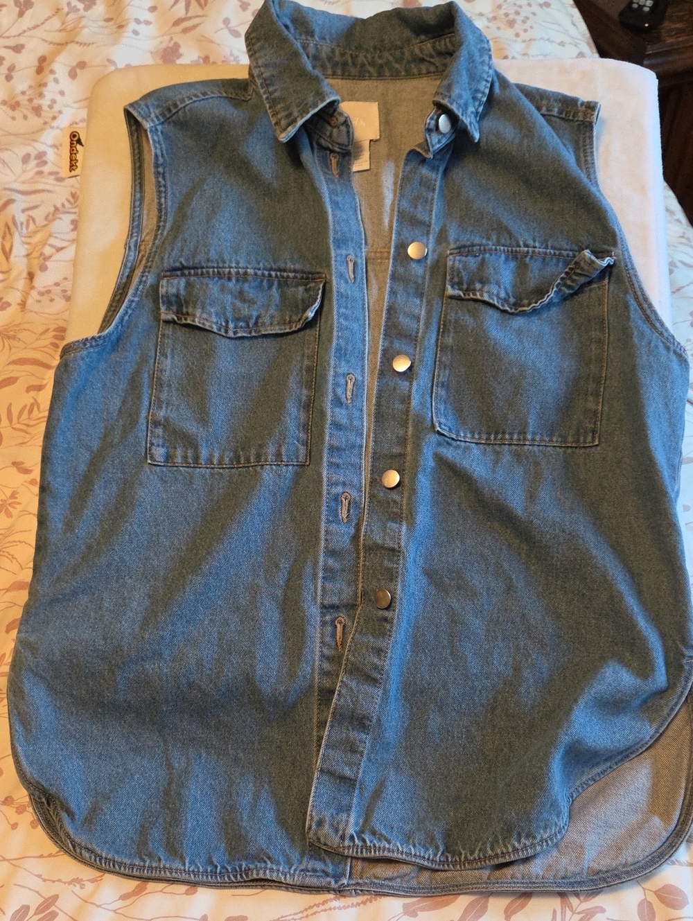 Sleeveless Denim Button-Front Women's VEST TOP Blue FIT MED TO XL